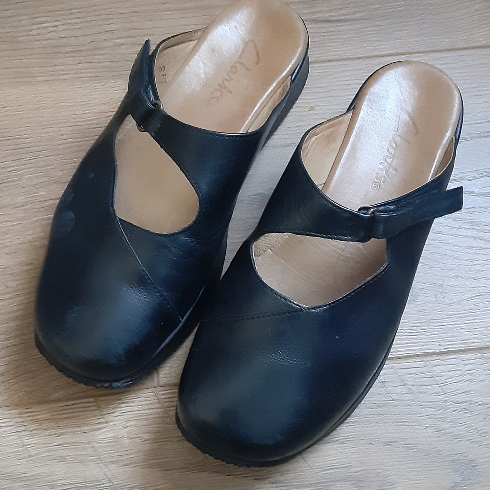 Clarks Black Leather Mary Jane Slip-On Flats